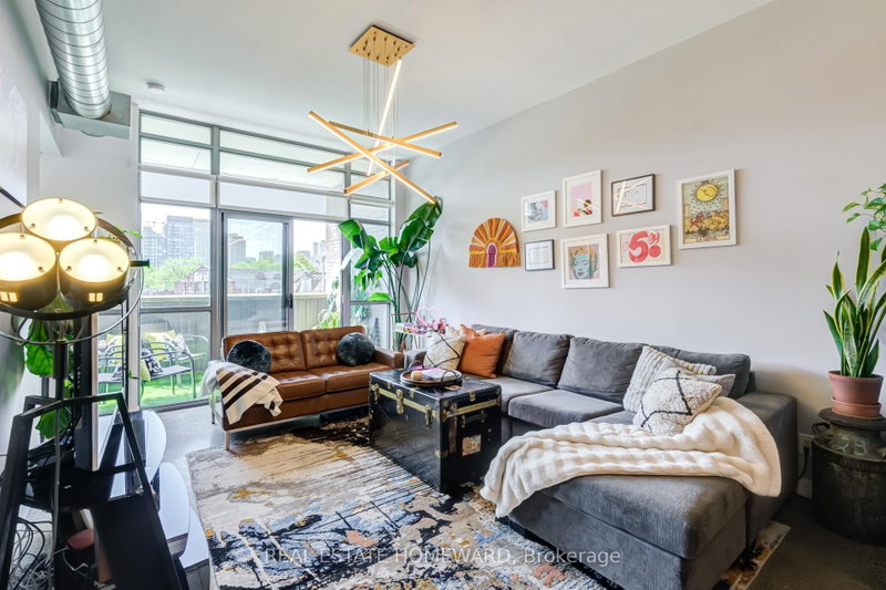310 - 549 King Street E