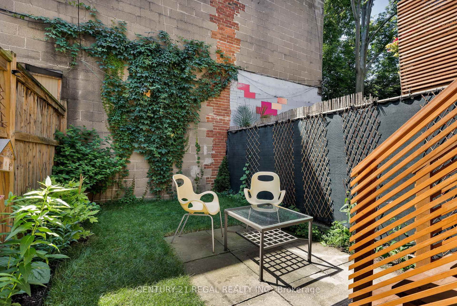 55 Shirley Street • Toronto, ON photo 20