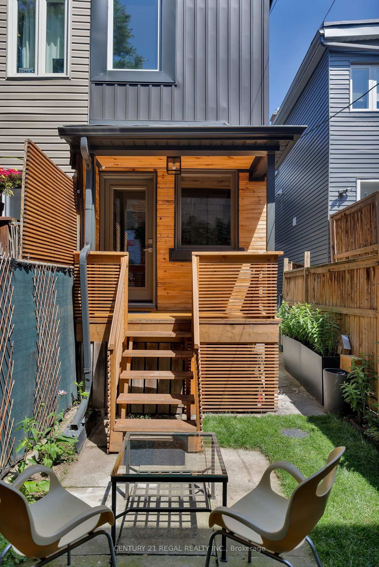 55 Shirley Street • Toronto, ON photo 23