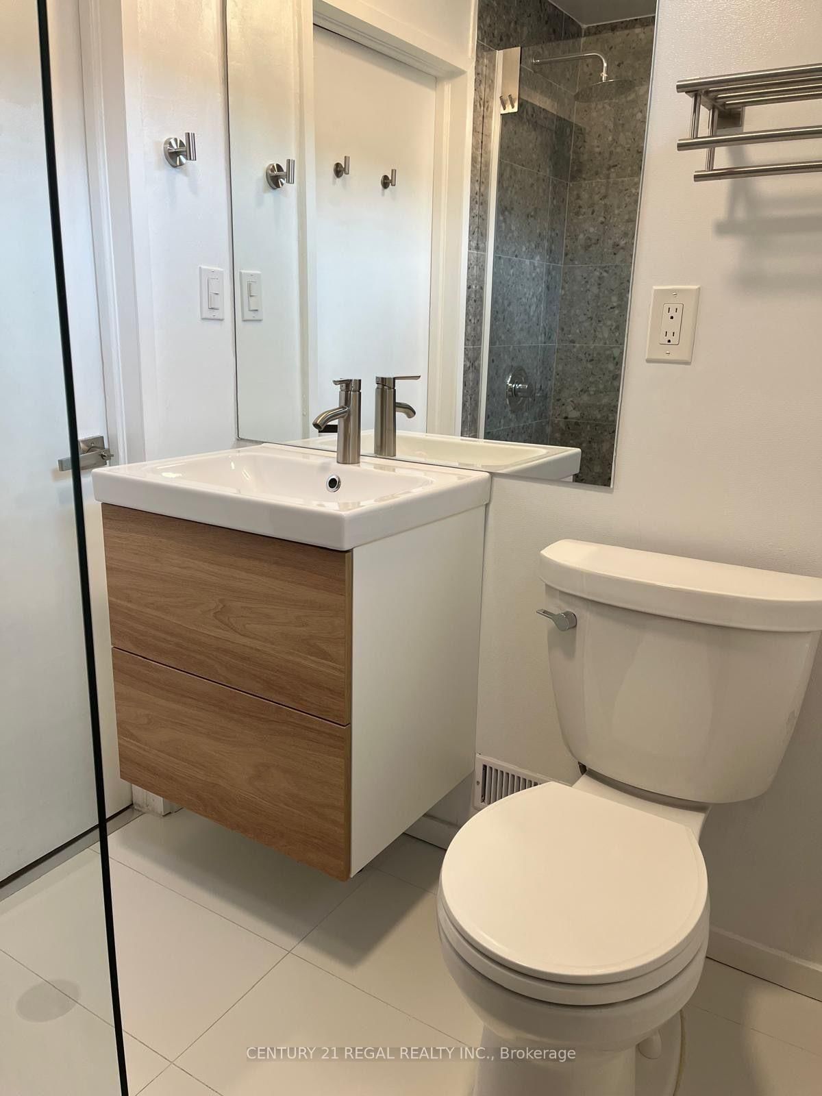 55 Shirley Street • Toronto, ON photo 37