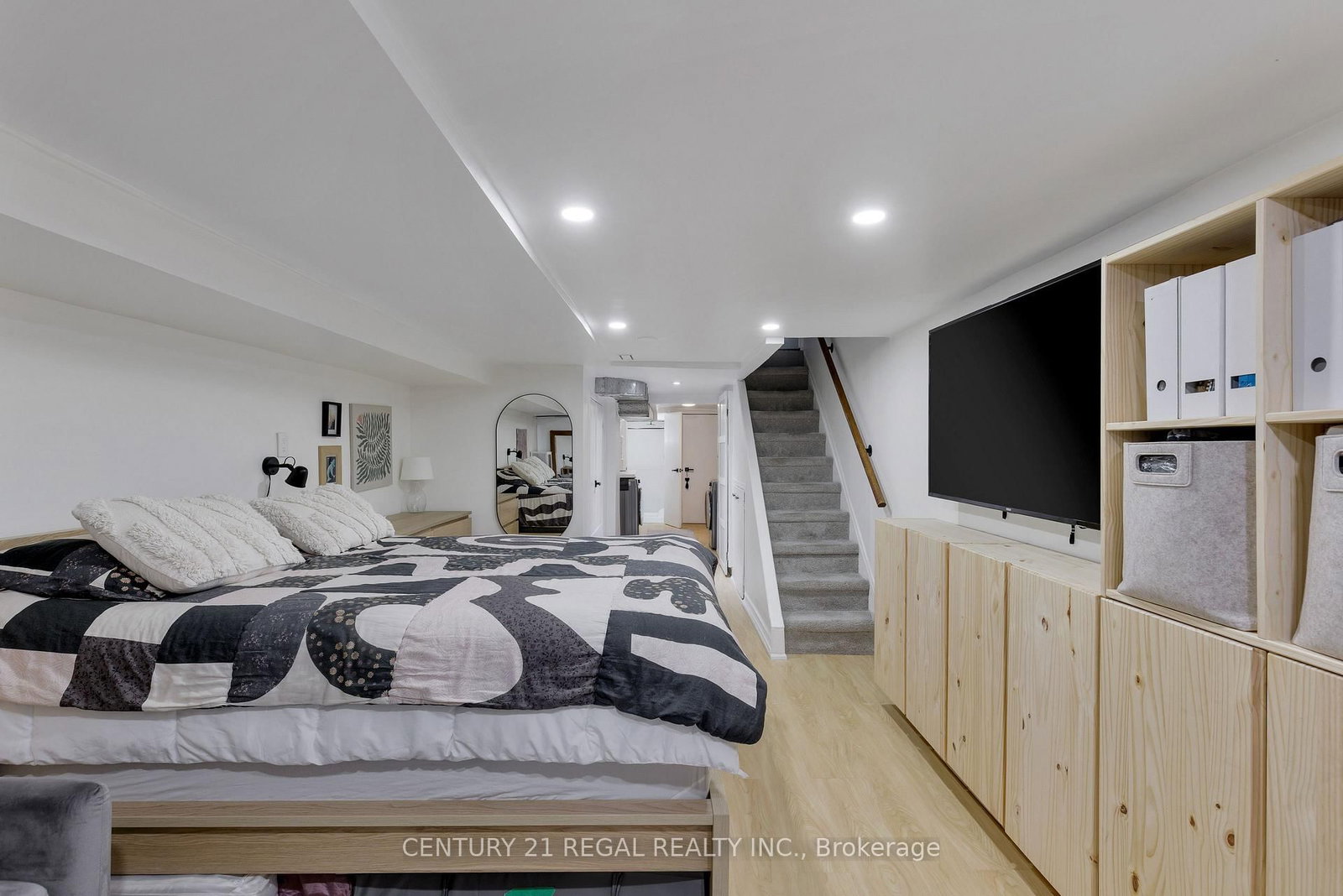 55 Shirley Street • Toronto, ON photo 44