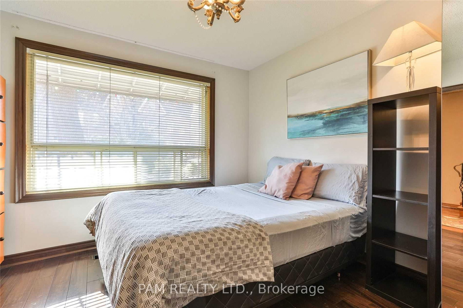 147 Euclid Avenue • Toronto, ON photo 10