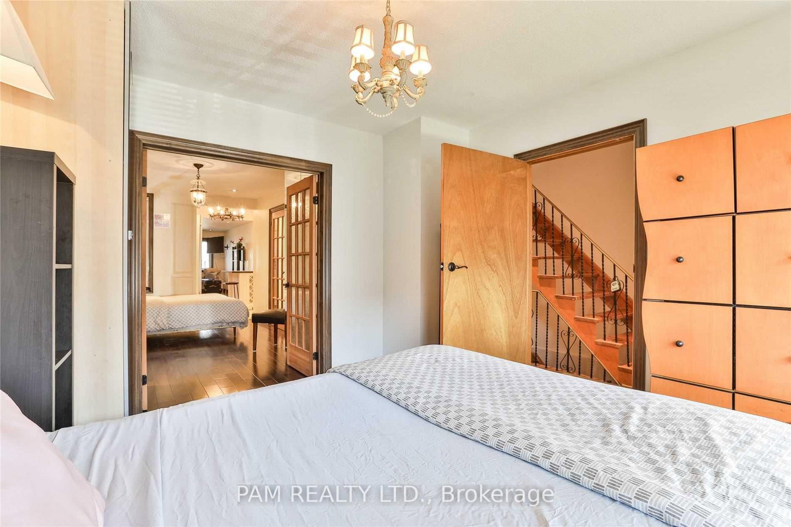 147 Euclid Avenue • Toronto, ON photo 12