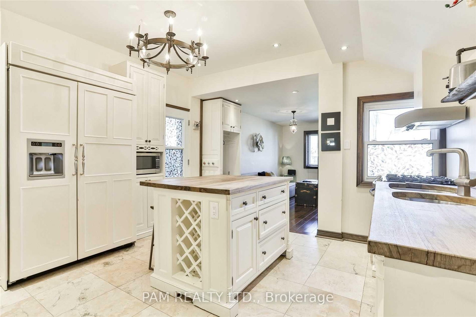 147 Euclid Avenue • Toronto, ON photo 16