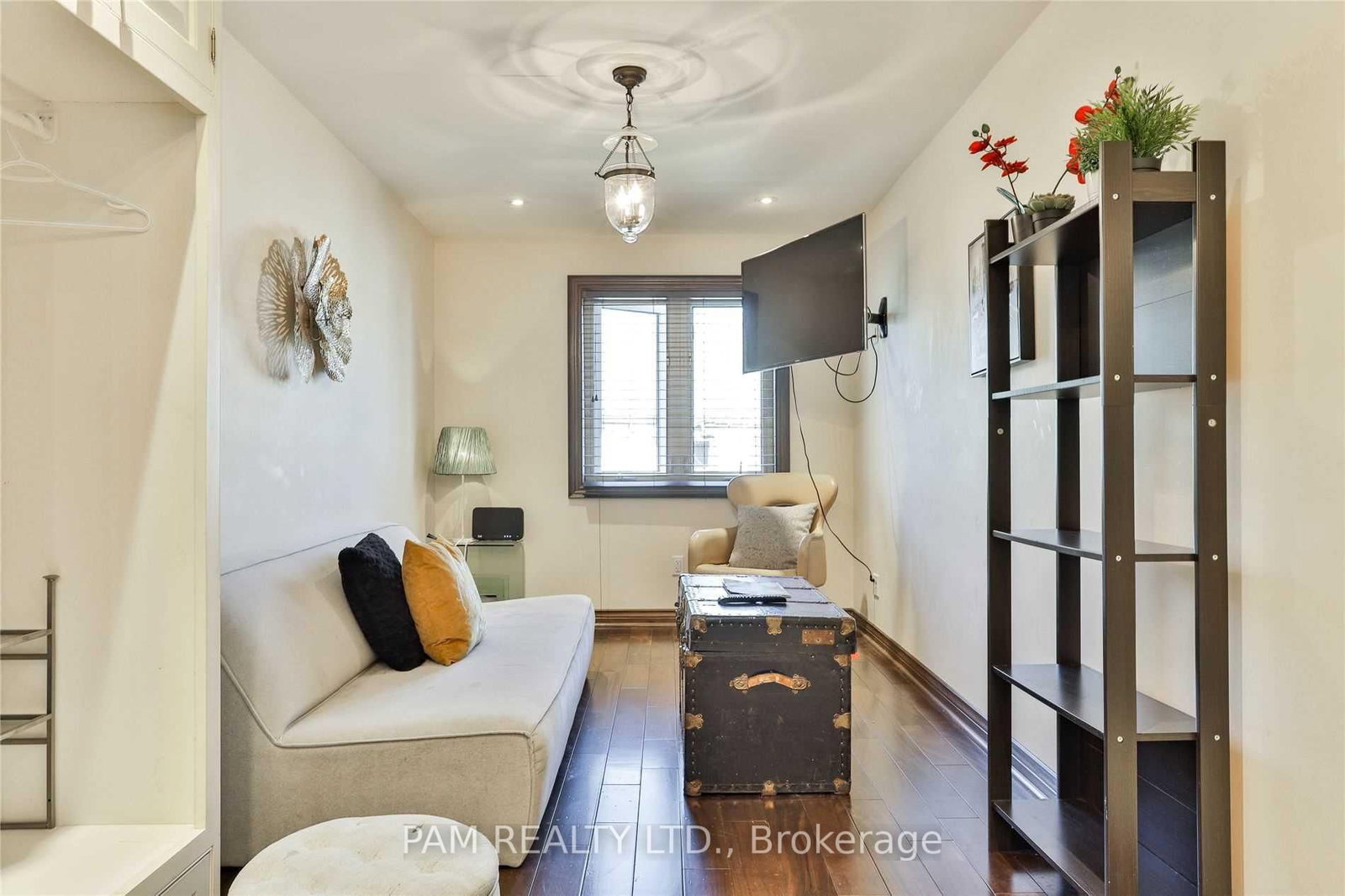 147 Euclid Avenue • Toronto, ON photo 21