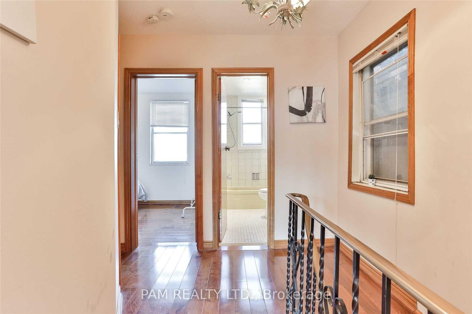 147 Euclid Avenue • Toronto, ON photo 23
