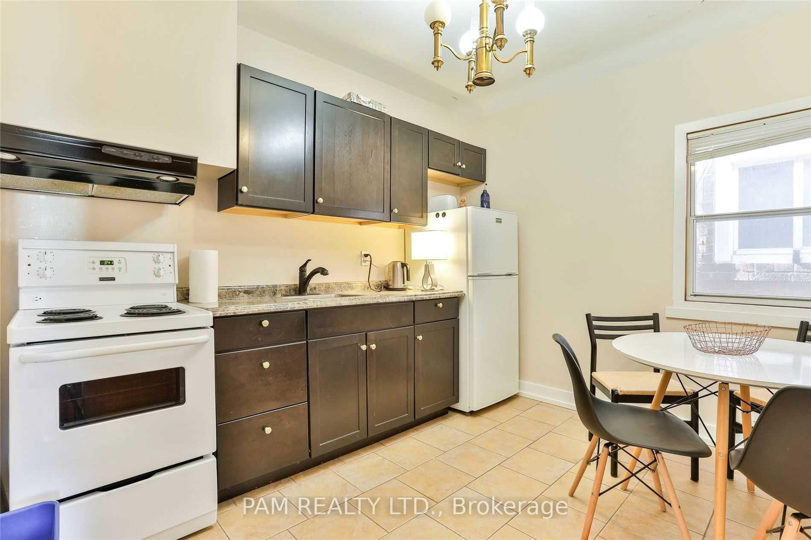 147 Euclid Avenue • Toronto, ON photo 26