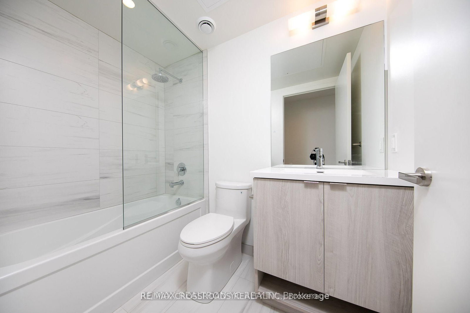 138 Downes Street • #5306 • Toronto, ON photo 20