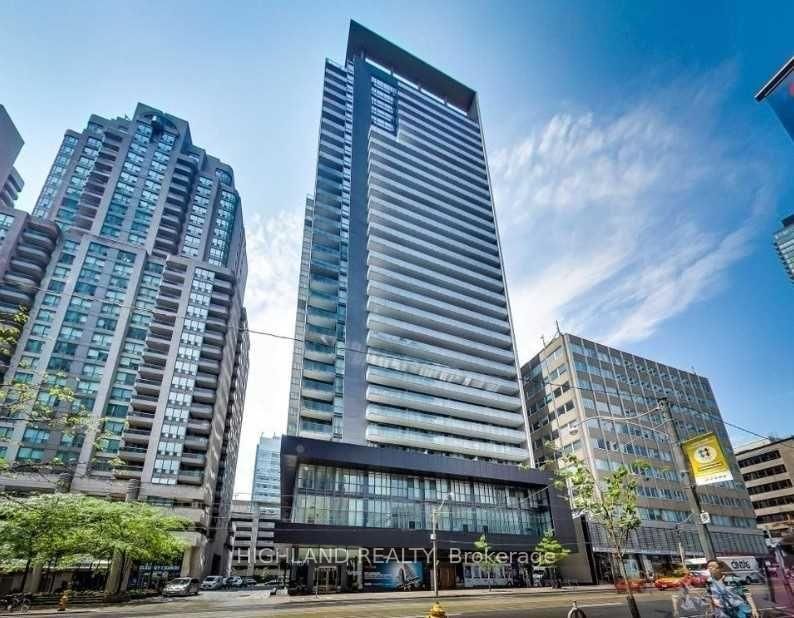 408 - 770 Bay Street