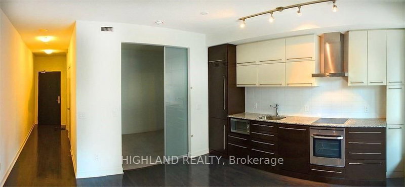 408 - 770 Bay Street