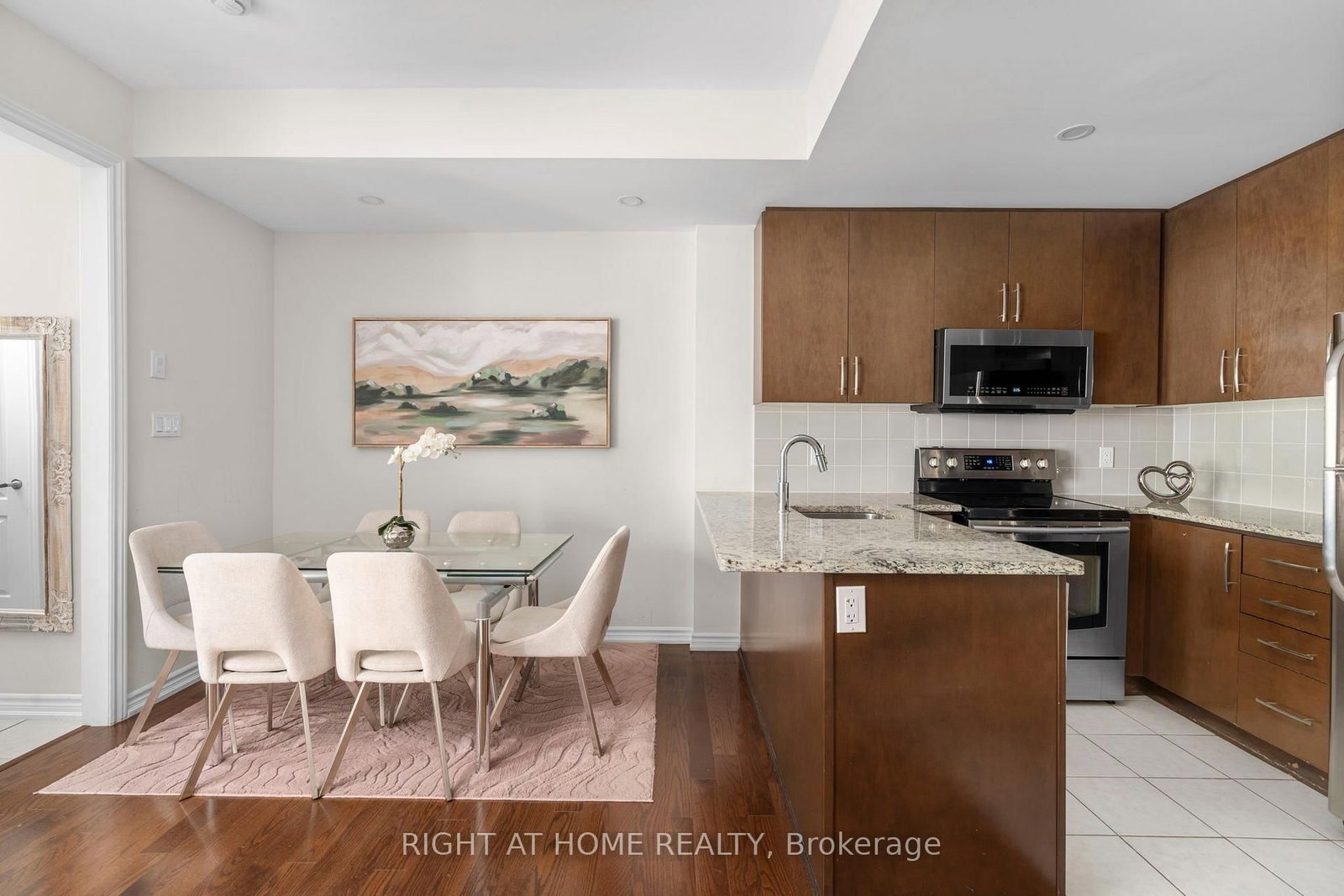 27 Coneflower Crescent • #31 • Toronto, ON photo 10