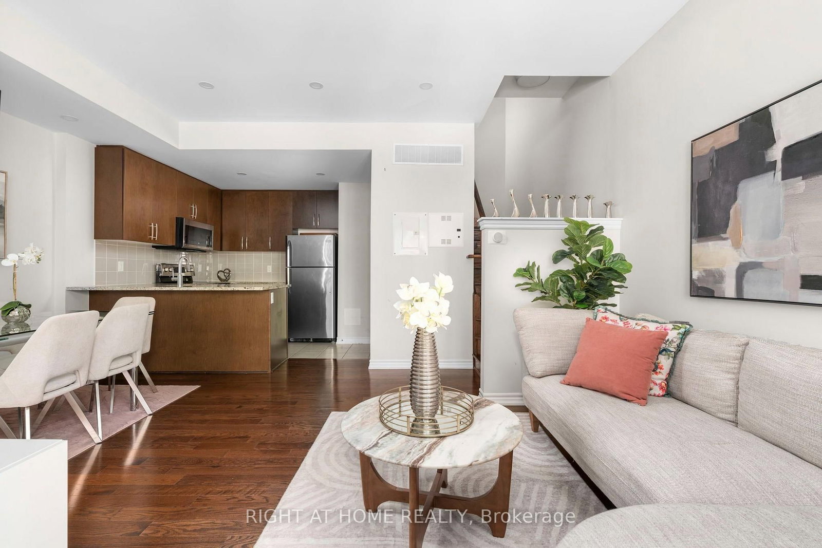 27 Coneflower Crescent • #31 • Toronto, ON photo 14