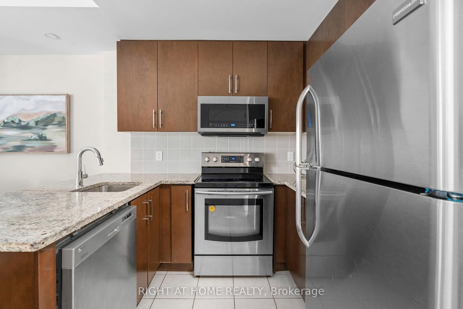 27 Coneflower Crescent • #31 • Toronto, ON photo 19