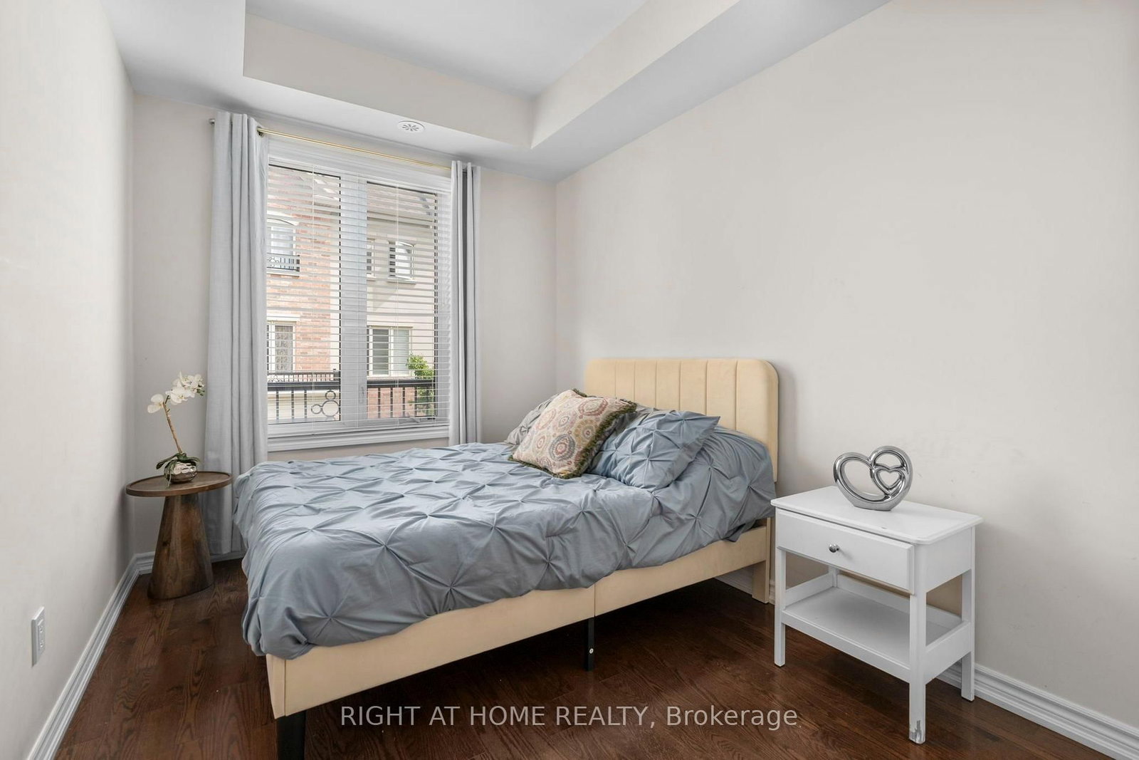 27 Coneflower Crescent • #31 • Toronto, ON photo 23