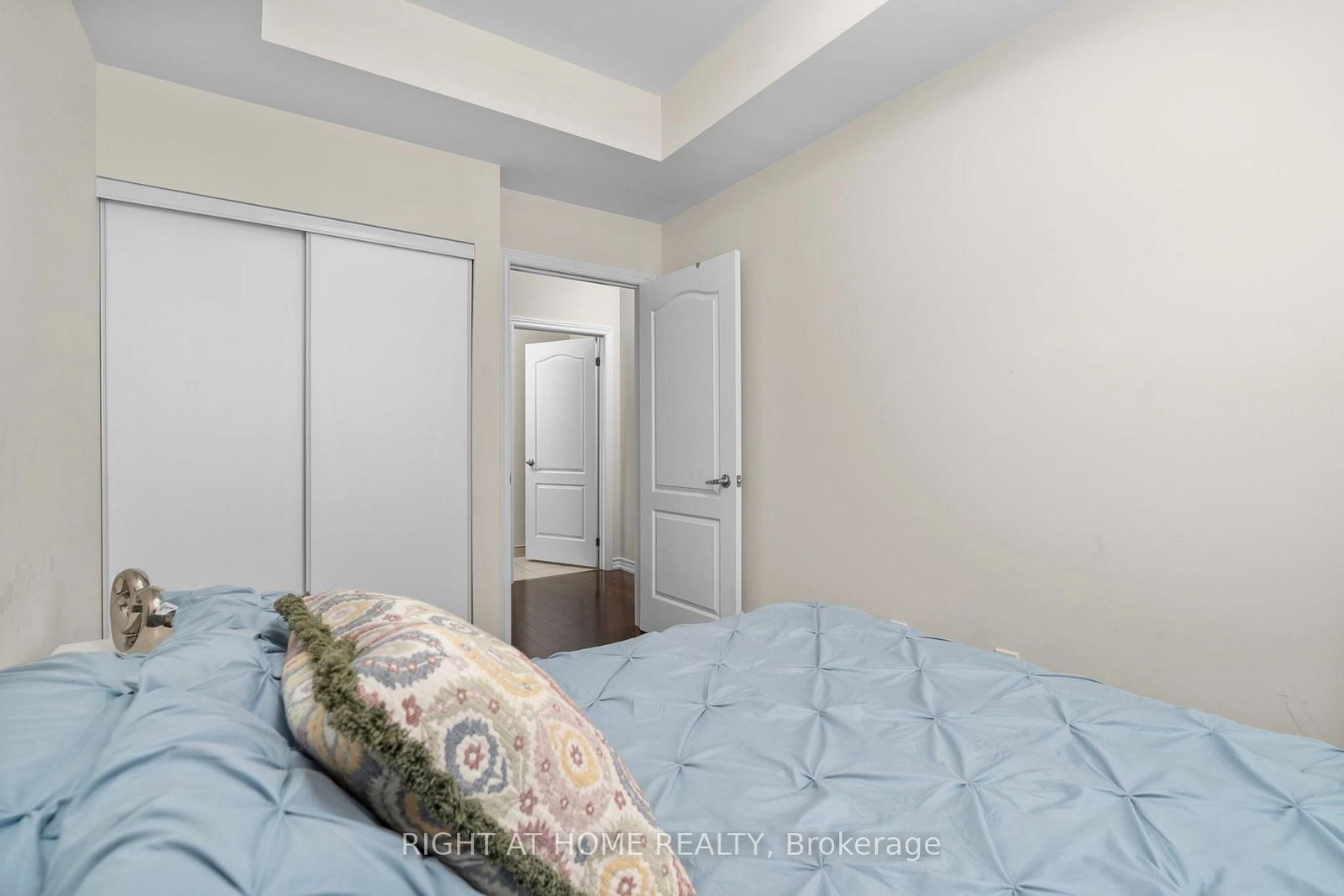 27 Coneflower Crescent • #31 • Toronto, ON photo 24