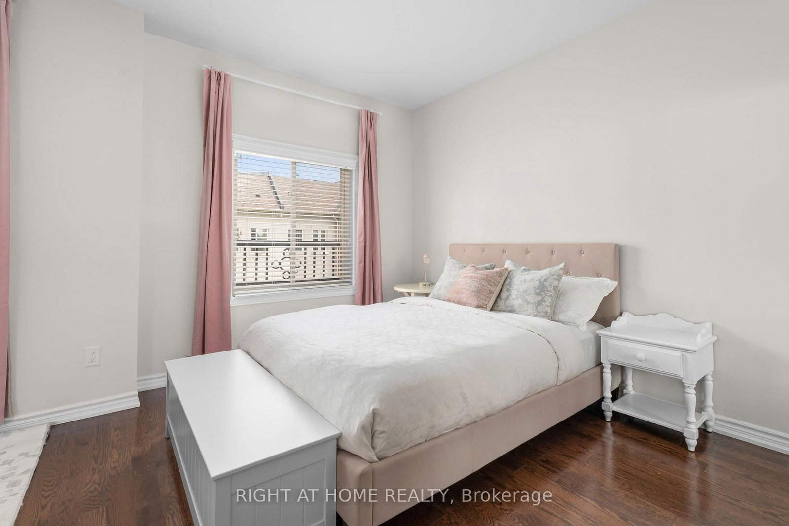 27 Coneflower Crescent • #31 • Toronto, ON photo 31