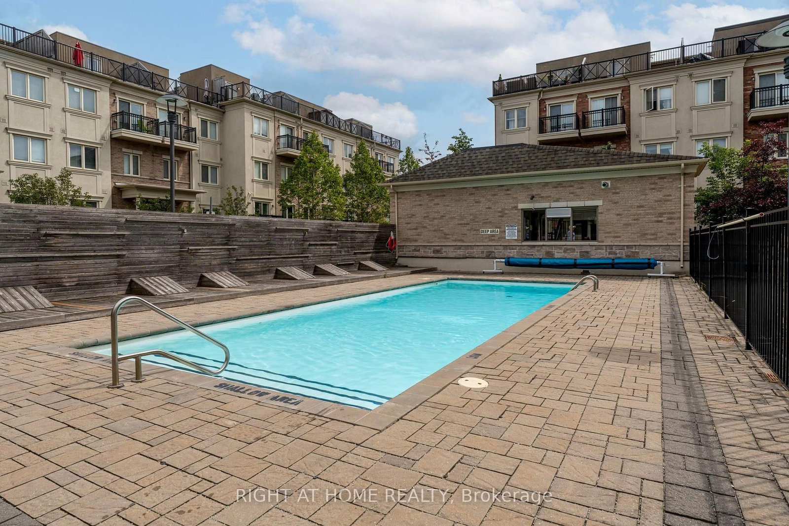 27 Coneflower Crescent • #31 • Toronto, ON photo 41