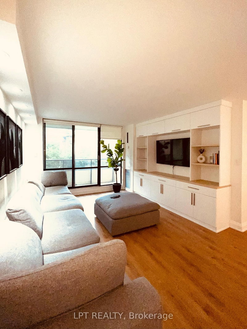 402 - 22 Shallmar Boulevard