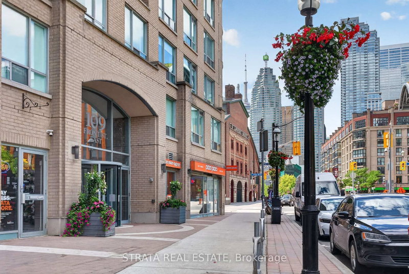 814 - 109 Front Street E