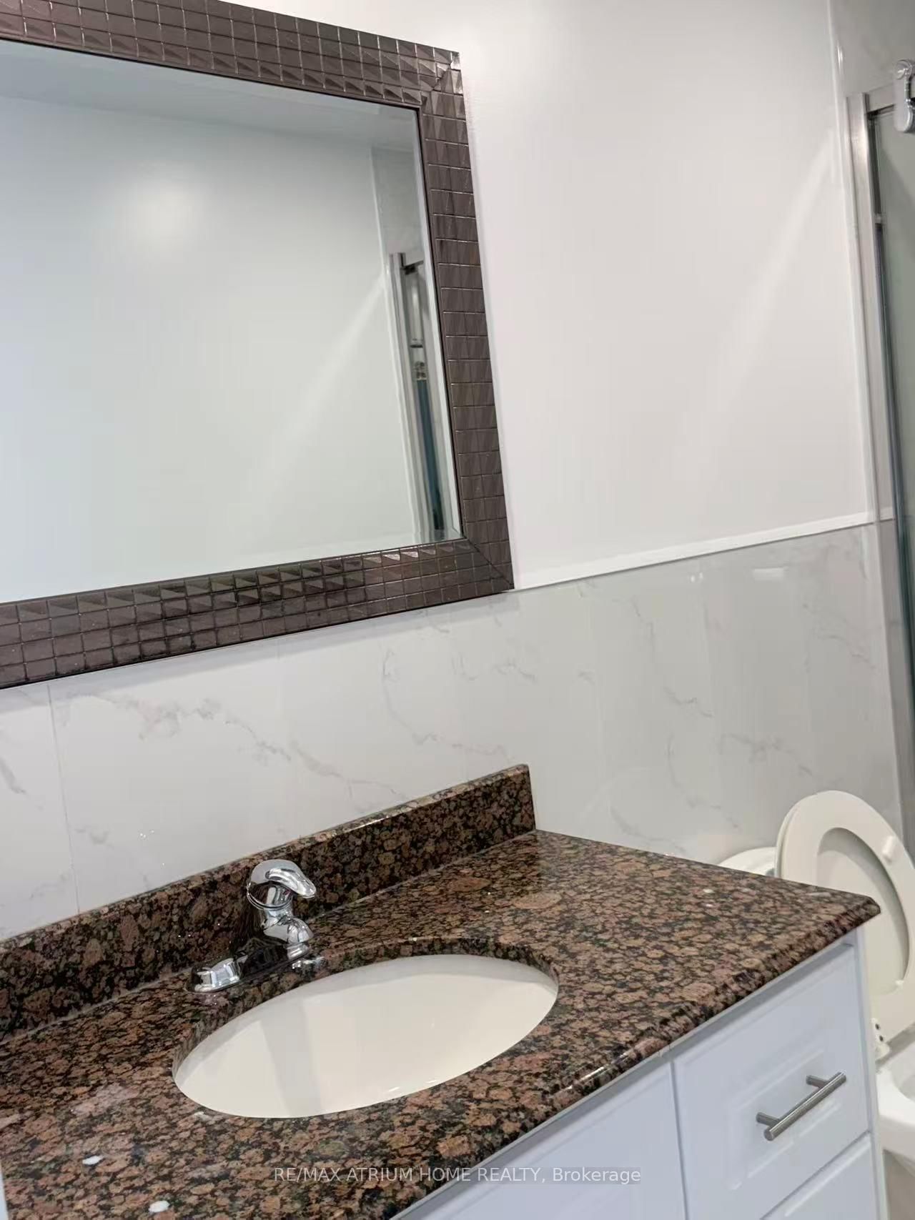 301 - 369 Spadina Avenue, Toronto 3