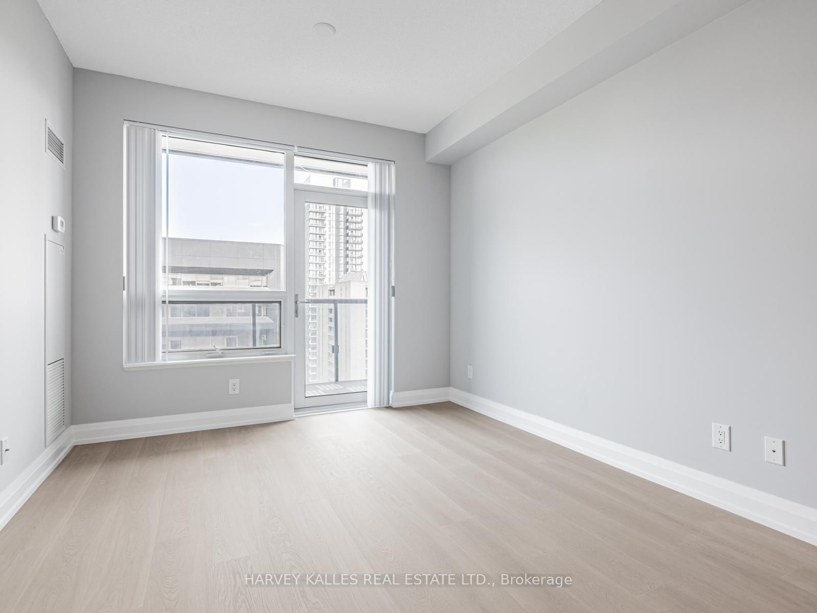 5 Sheppard Avenue E • #2121 • Toronto, ON photo 13