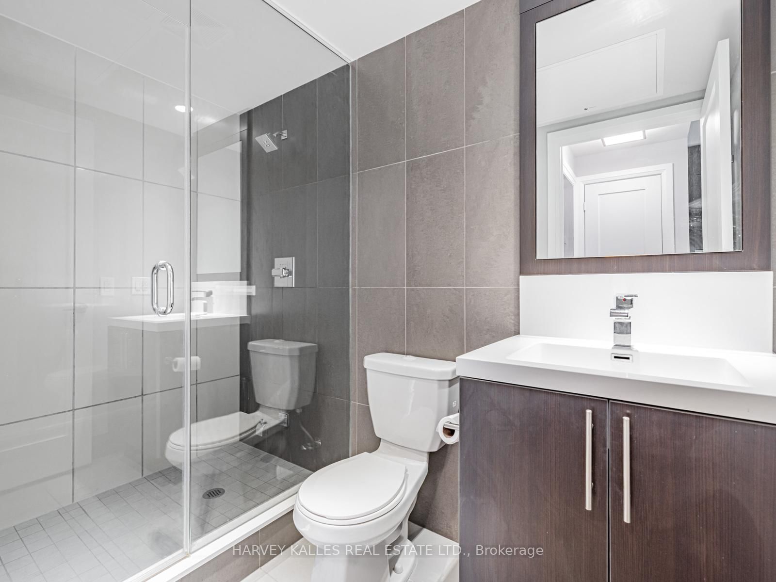 5 Sheppard Avenue E • #2121 • Toronto, ON photo 17