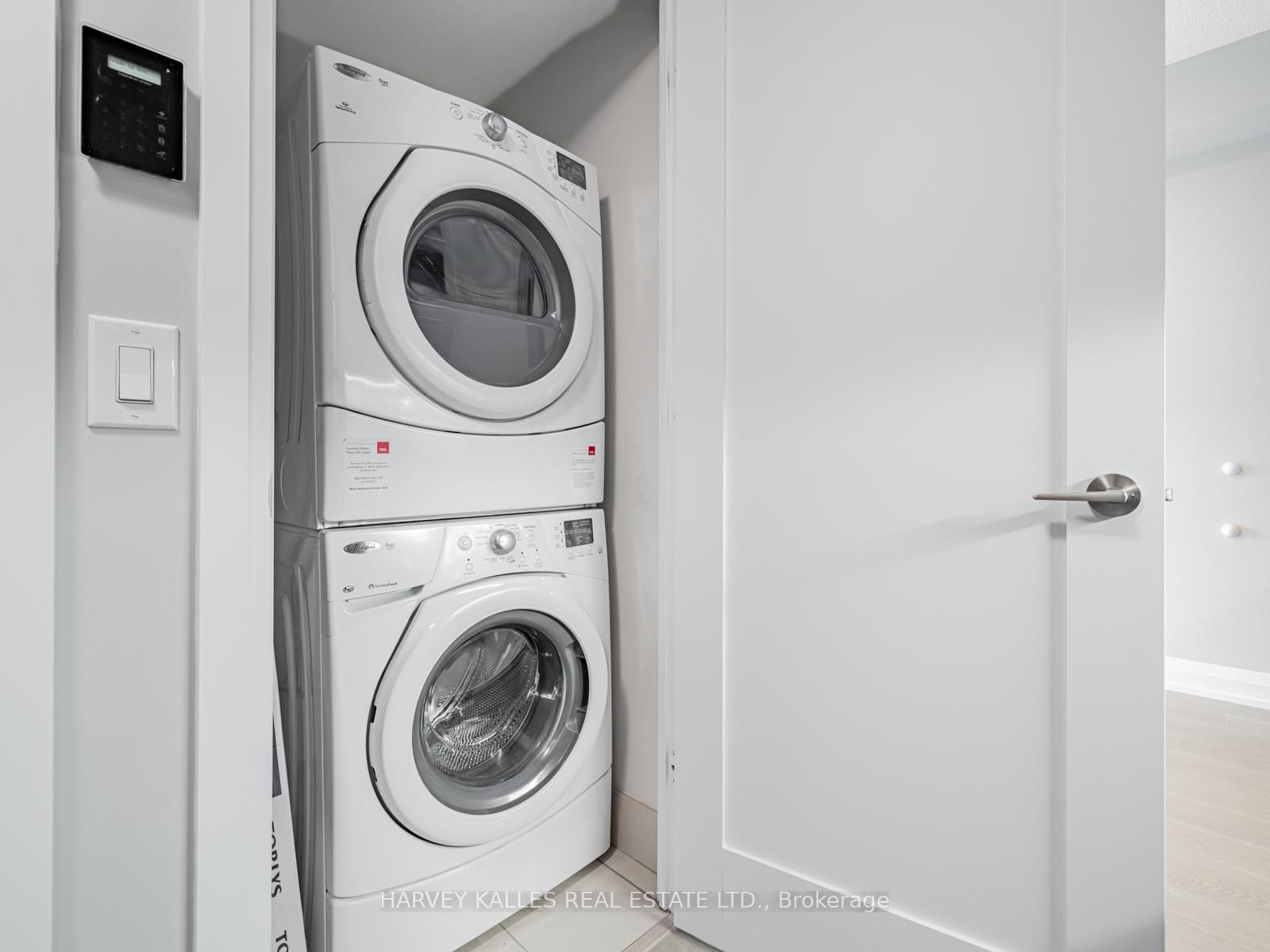 5 Sheppard Avenue E • #2121 • Toronto, ON photo 18