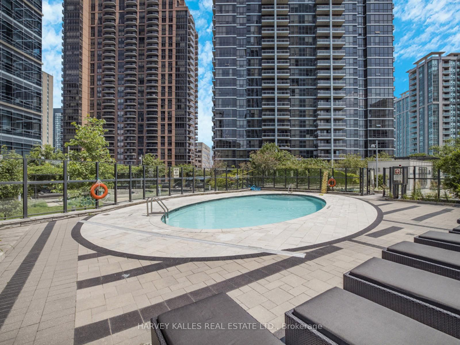 5 Sheppard Avenue E • #2121 • Toronto, ON photo 21