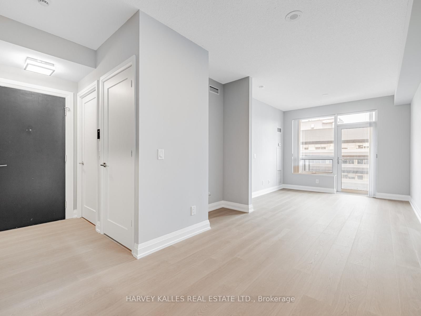 5 Sheppard Avenue E • #2121 • Toronto, ON photo 4