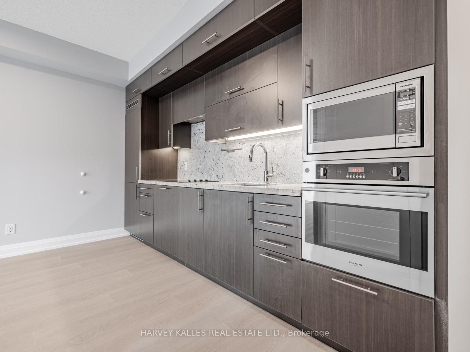5 Sheppard Avenue E • #2121 • Toronto, ON photo 7