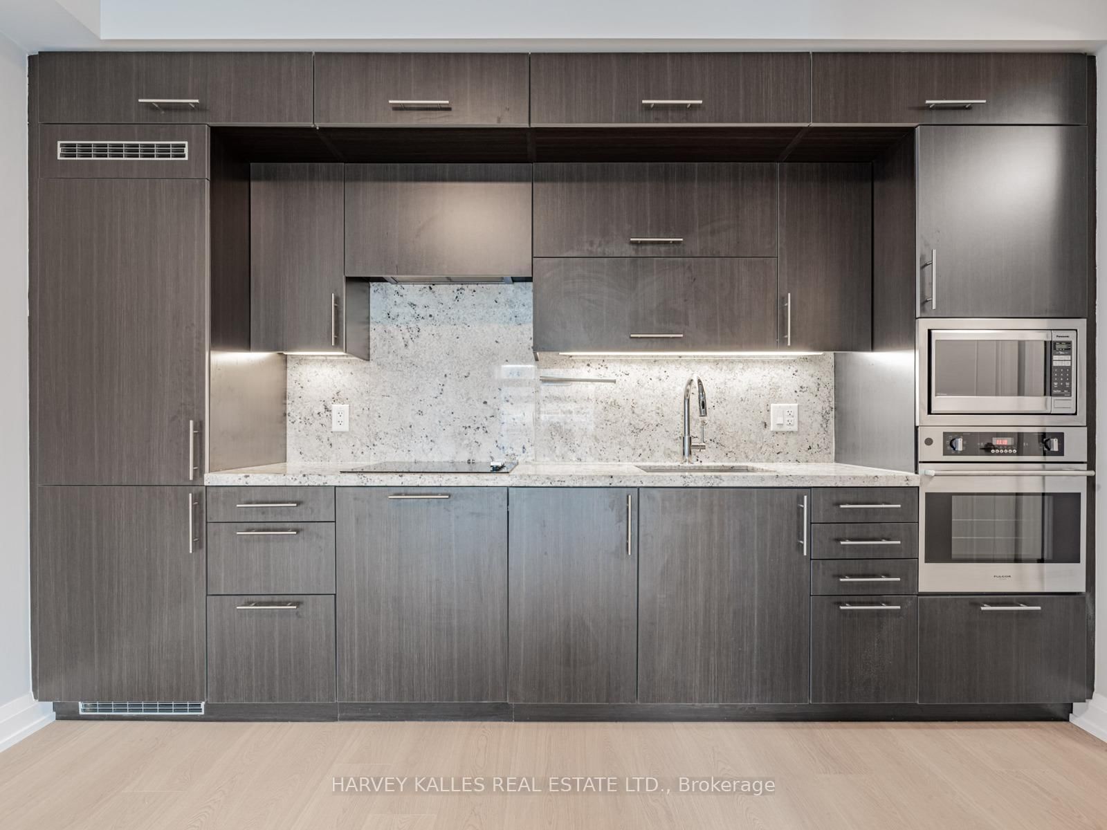 5 Sheppard Avenue E • #2121 • Toronto, ON photo 8