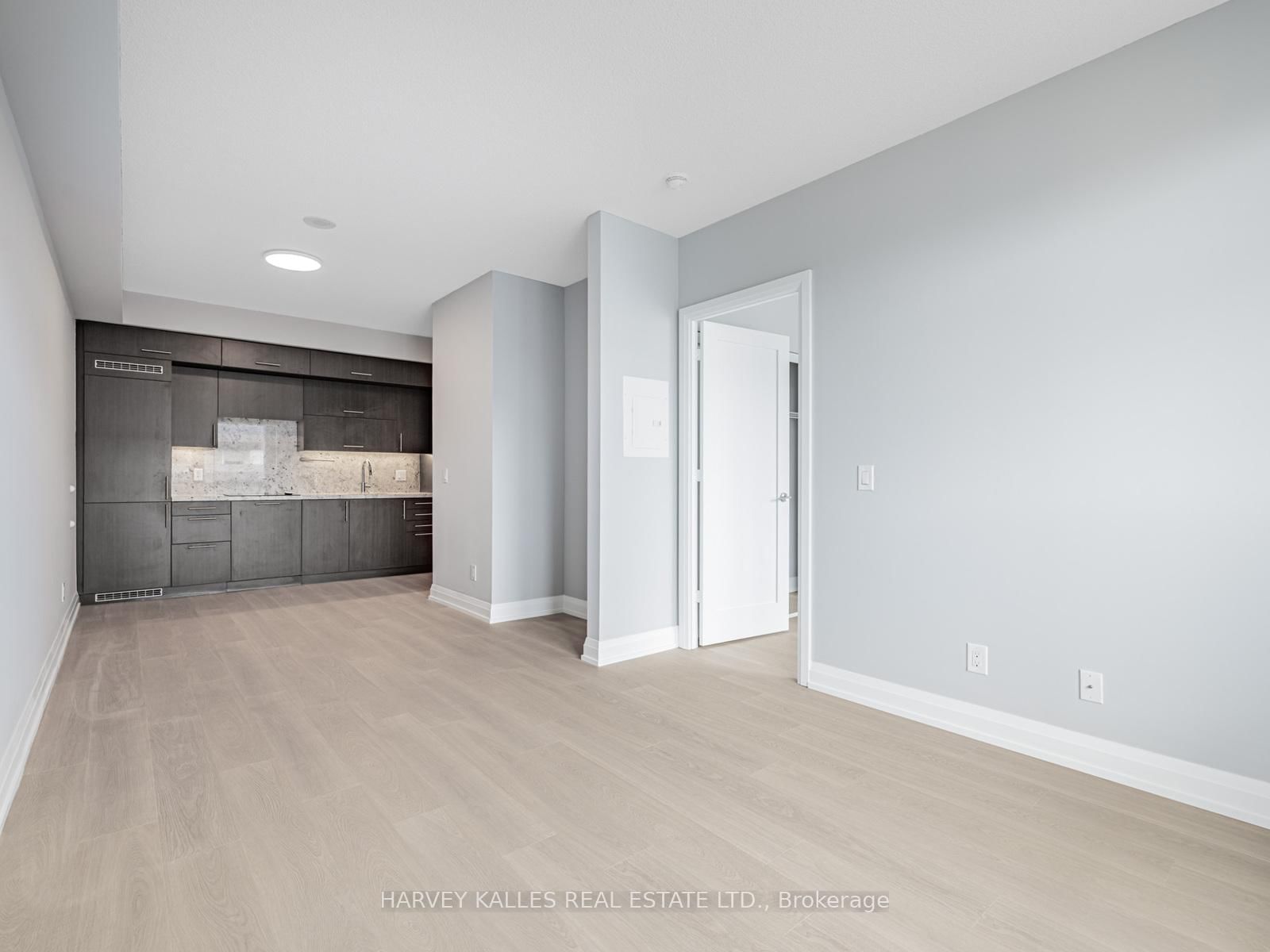 5 Sheppard Avenue E • #2121 • Toronto, ON photo 9