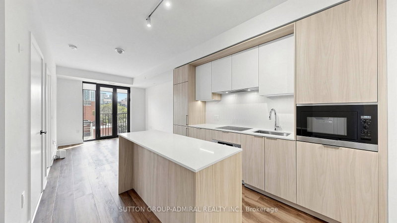 409 - 123 Portland Street