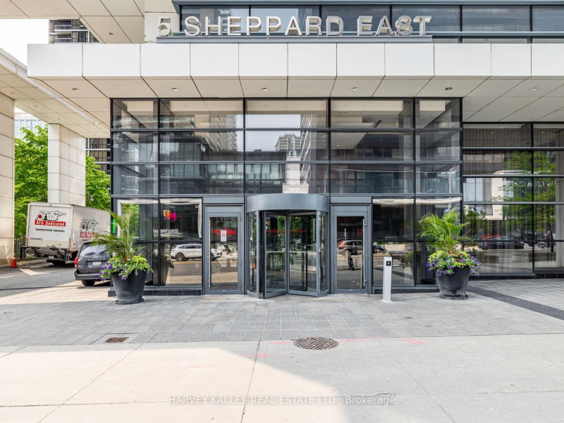 2121 - 5 Sheppard Avenue E