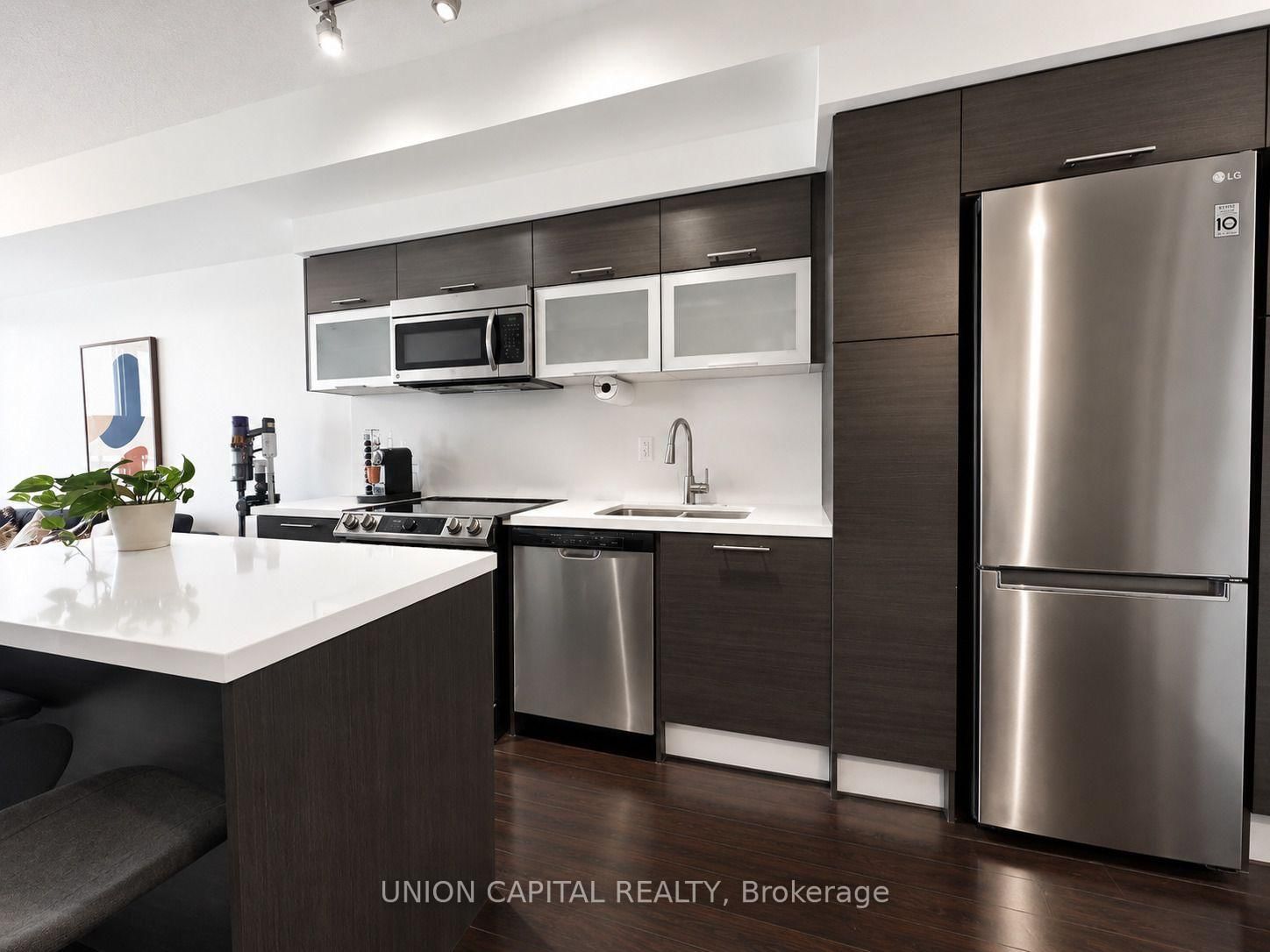 386 Yonge Street • #4903 • Toronto, ON photo 11