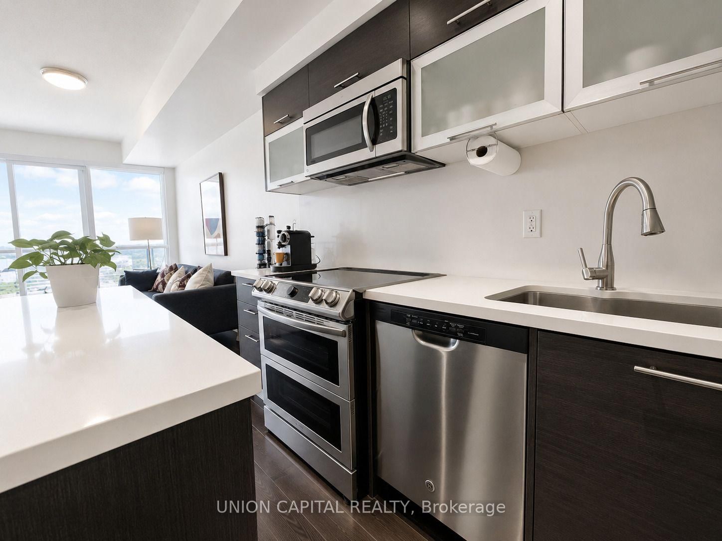 386 Yonge Street • #4903 • Toronto, ON photo 12