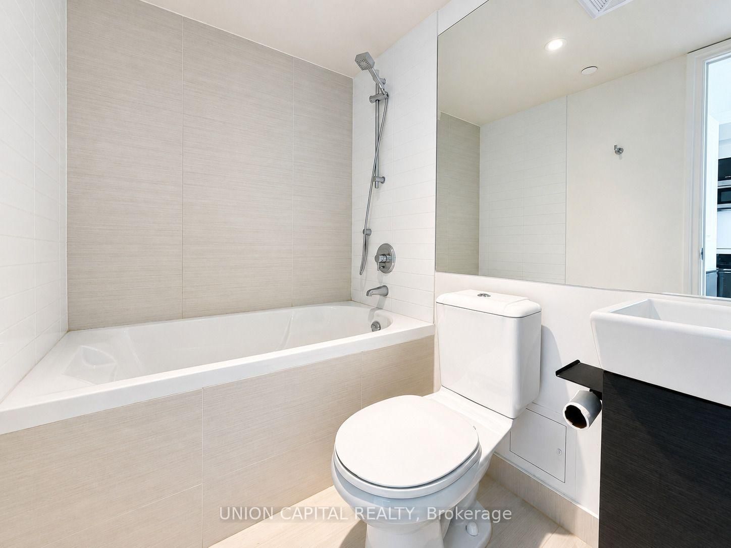 386 Yonge Street • #4903 • Toronto, ON photo 26
