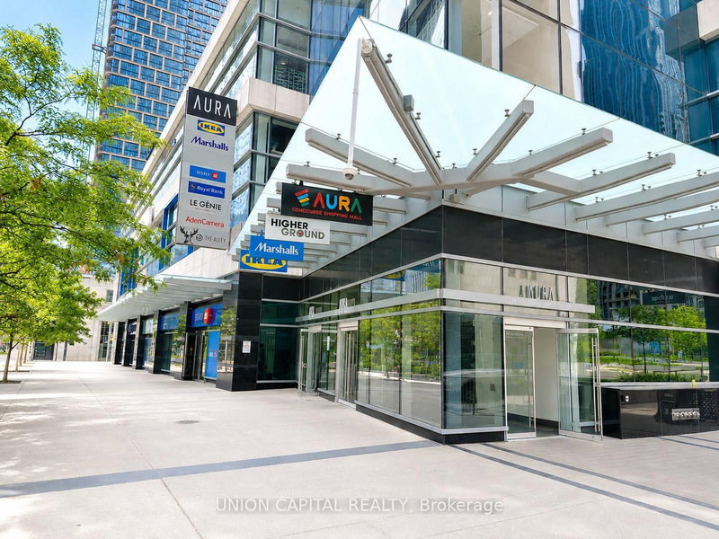 4903 - 386 Yonge Street