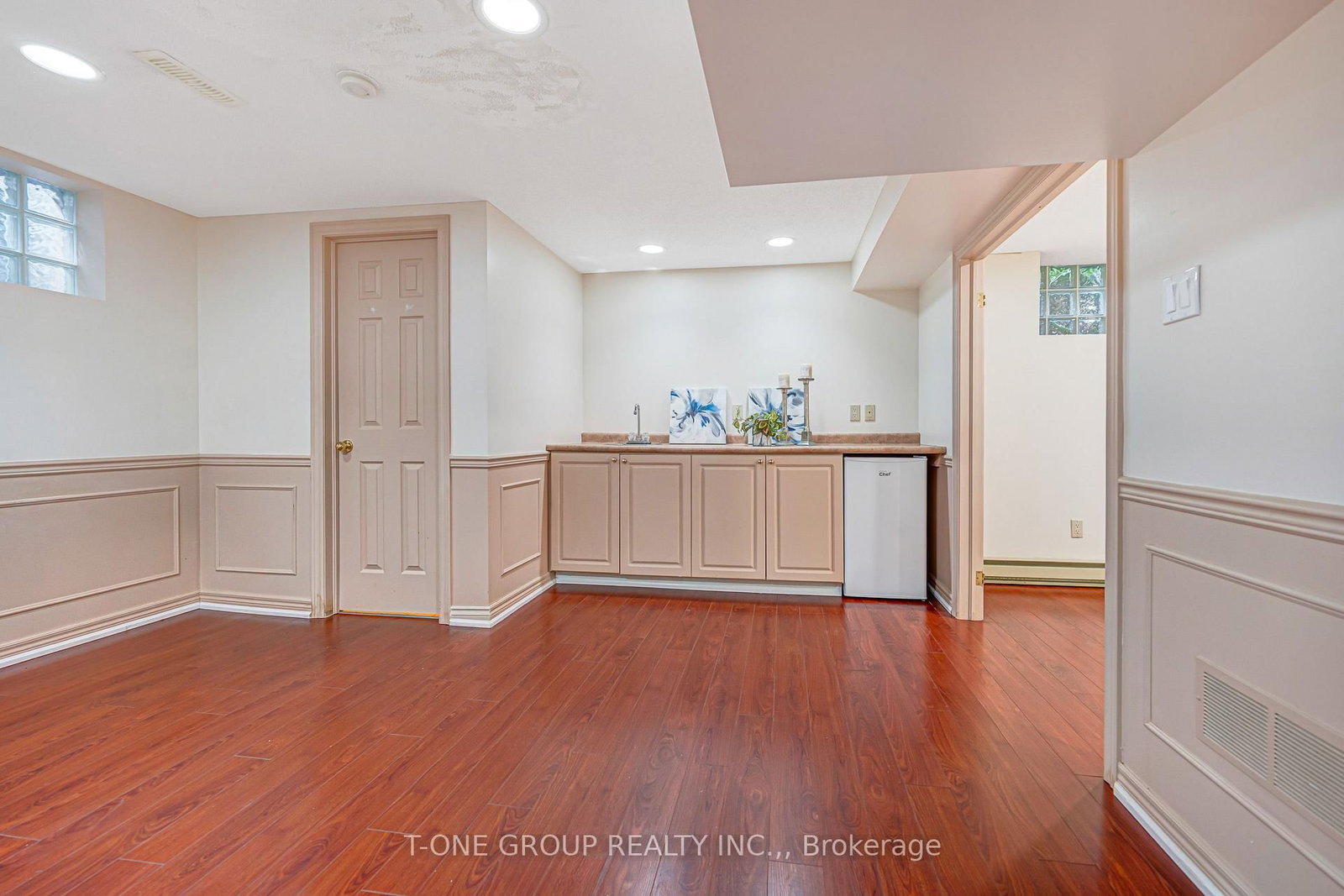 63 Hobart Drive • Toronto, ON photo 41