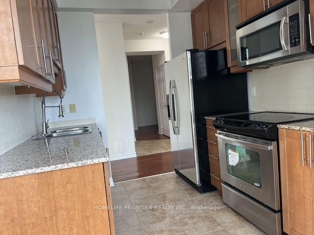 1105 - 18 Holmes Avenue