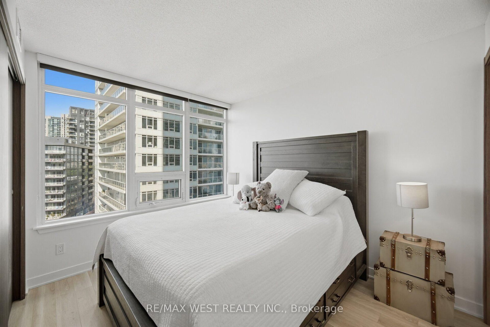 17 Bathurst Street • #1602 • Toronto, ON photo 15