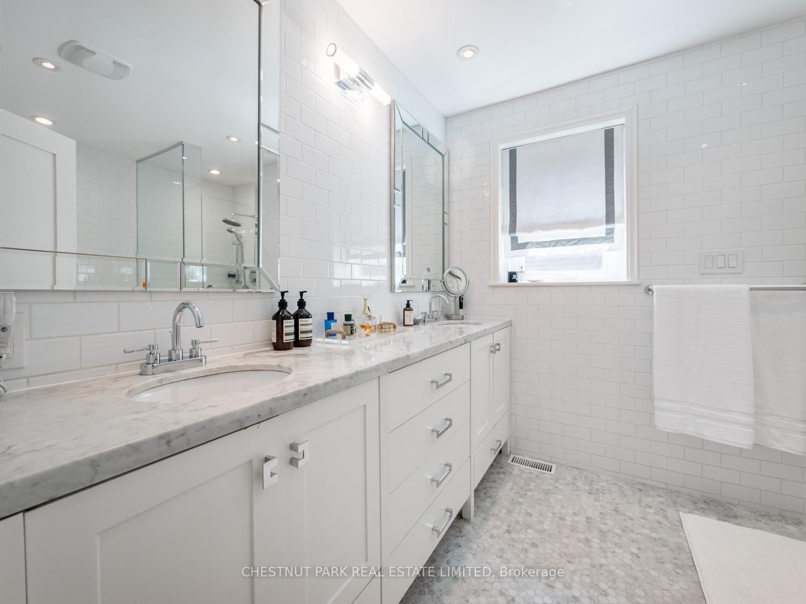 113 Cottingham Street • Toronto, ON photo 17