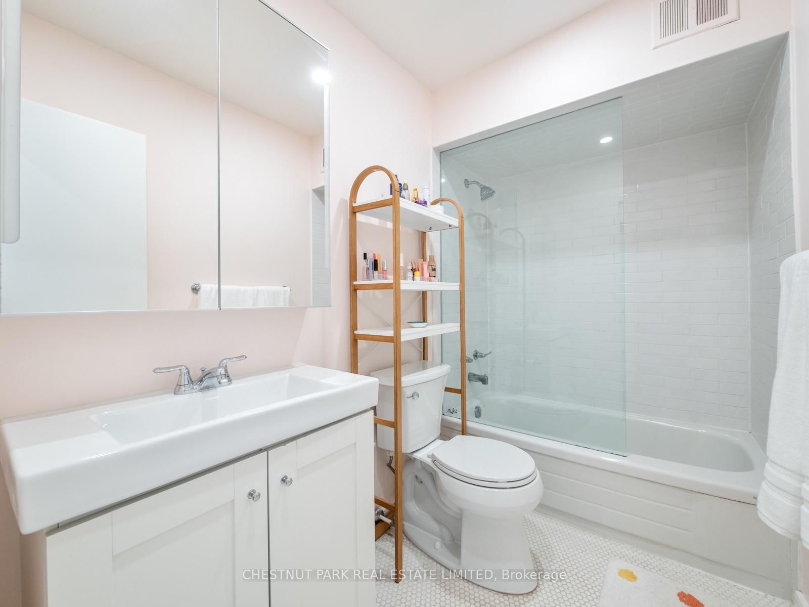 113 Cottingham Street • Toronto, ON photo 23