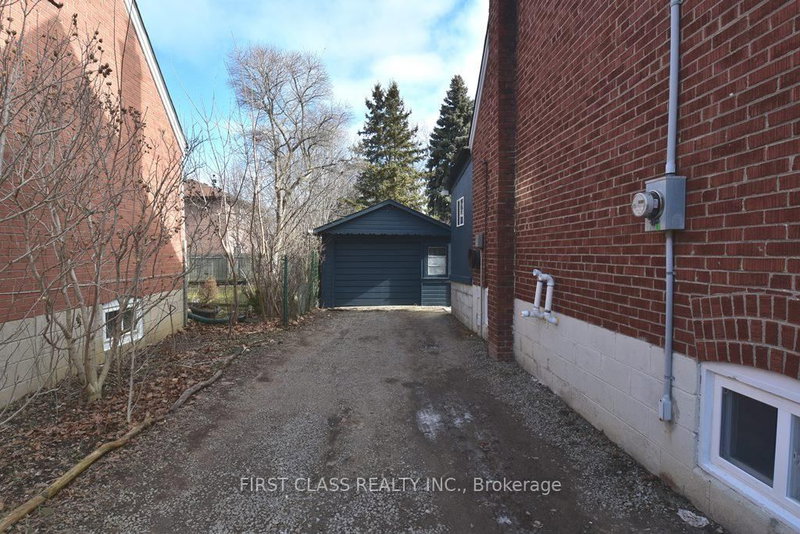 Back - 319 Senlac Road