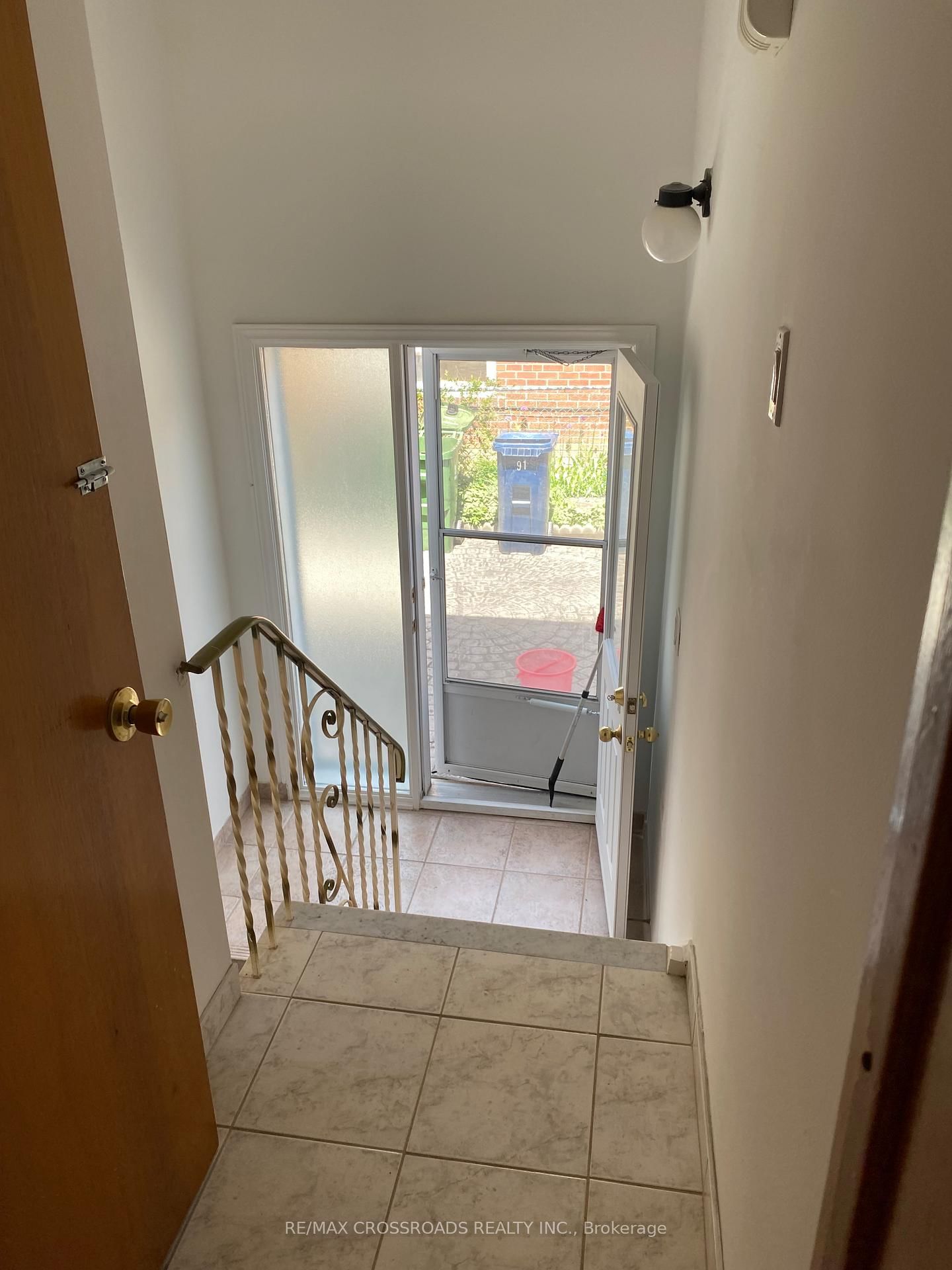 91 Bickerton Crescent • Toronto, ON photo 21
