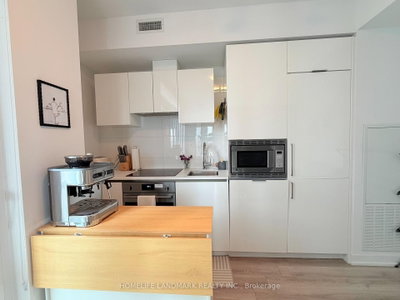 238 Simcoe Street • #2603 • Toronto, ON photo 4