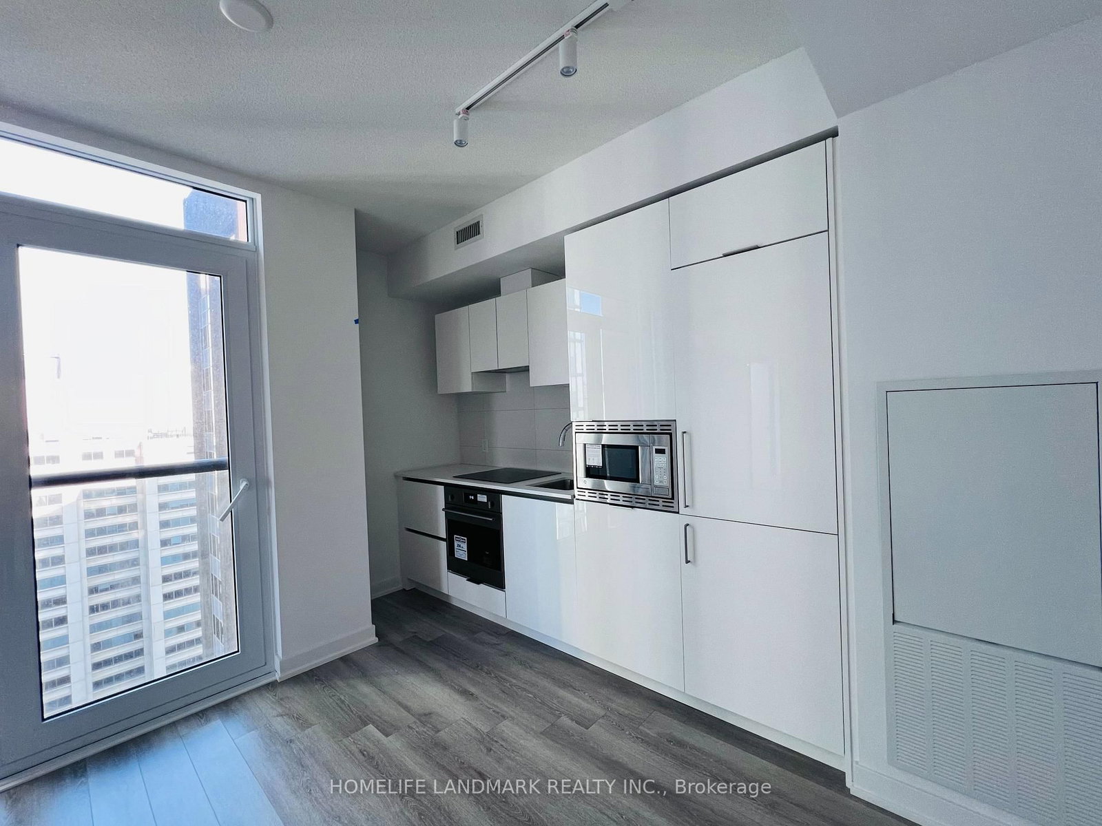 238 Simcoe Street • #2603 • Toronto, ON photo 5