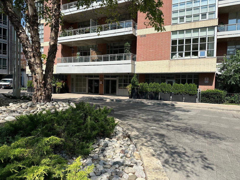1001 - 23 Brant Street
