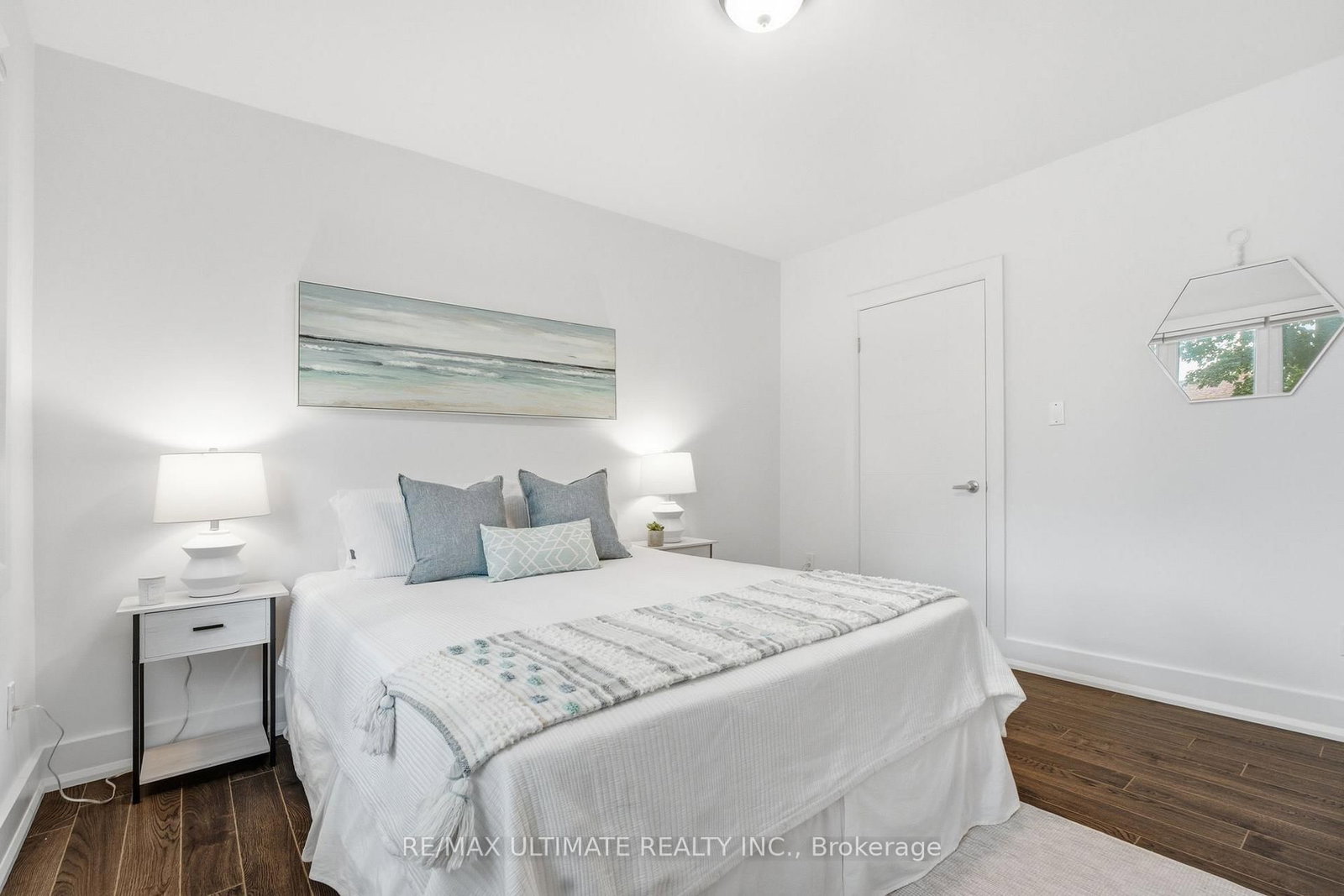 305 Winona Drive • Toronto, ON photo 23