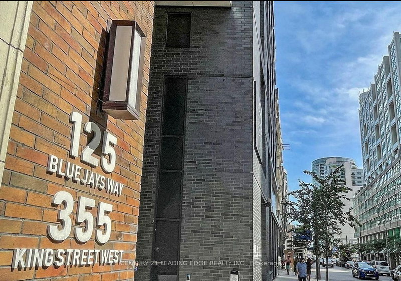 3303 - 125 Blue Jays Way